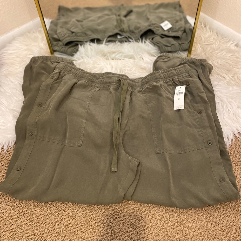 Anthropologie buttoned joggers
